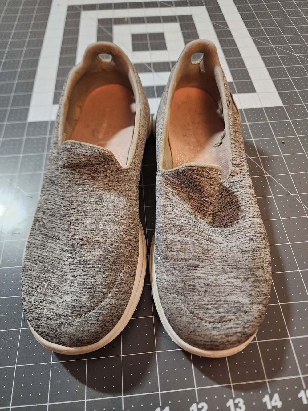 Skechers Slip-On Sneakers Size 8 Gray Textile